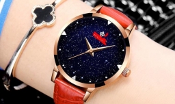 女生手表戴哪只手