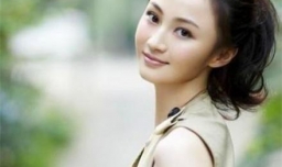 头顶蓬松的马尾怎么扎