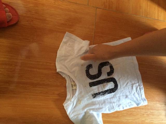 衣服碰到锅黑怎么洗掉