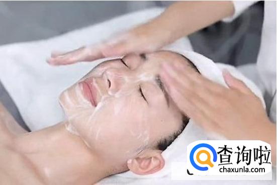 女性常年长痘是什么原因