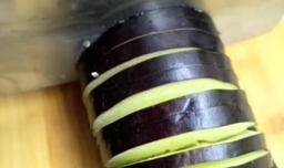 精妙的刀工切法为你的菜点睛—酱焖蓑衣茄子