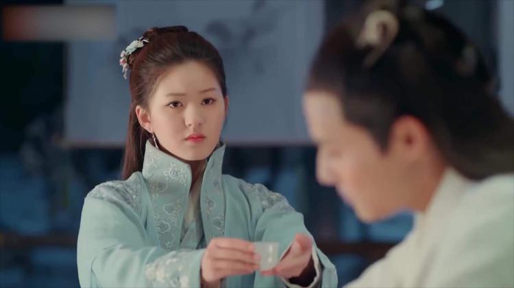 酒不醉人人自醉下一句是什么