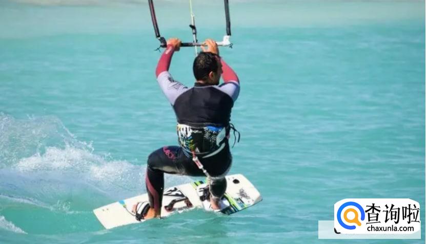 滑水和冲浪的区别