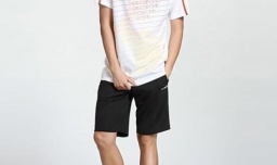 男士T恤配什么裤子