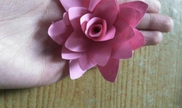 手工折纸莲花制作