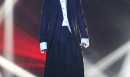 腾格尔穿搭惹争议有道理吗