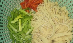 凉拌豆腐皮的做法大全，冬季里一道美味的凉菜