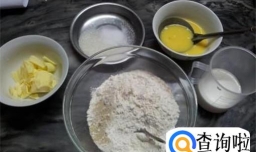 如何用迷你烤箱做纸杯蛋糕