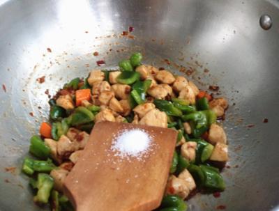 麻辣鸡丁的做法