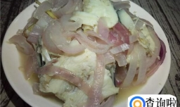 洋葱炖鱼骨的做法