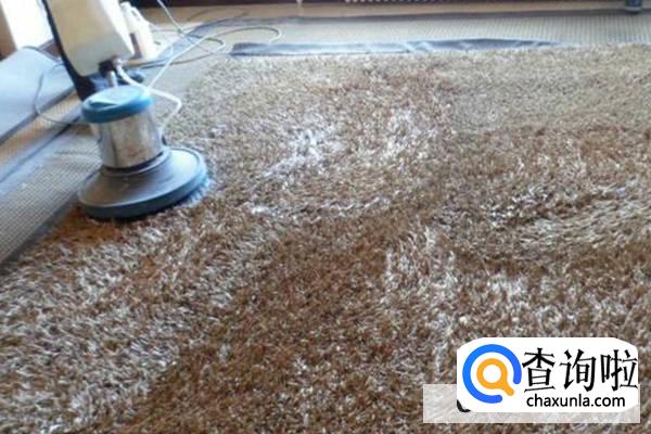 地毯清洗：怎样除去地毯上的汤汁