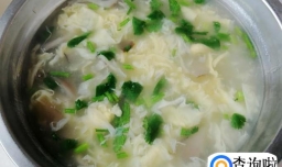 香菜蘑菇鸡蛋汤的做法