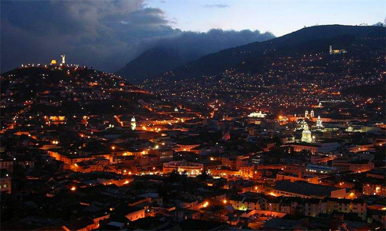 厄瓜多尔人口和面积