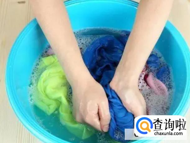 衣服发硬的原因和处理方法