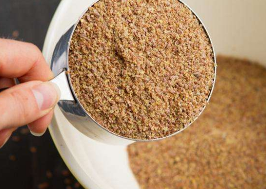 亚麻籽粉早上吃还是晚上