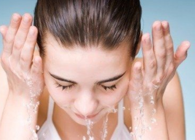 蜂蜜洗脸有什么好处