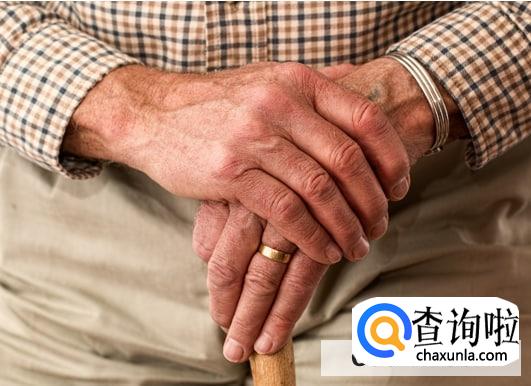 老年人的眼睛为啥爱流泪