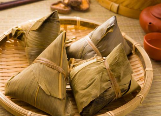 粽子粘叶子的原因