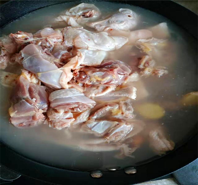 家常炖本地鸡的做法