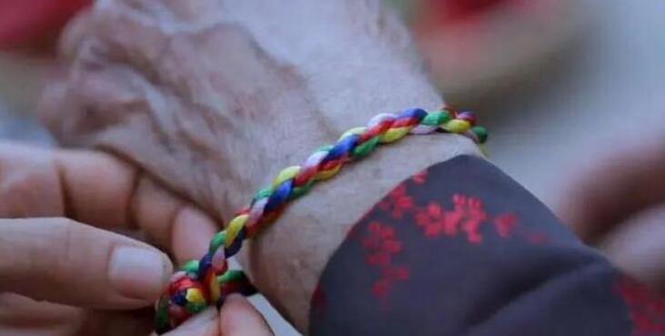 五彩绳可以长期佩戴吗