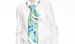 方块丝巾的系法有哪些