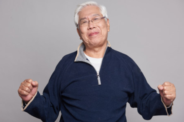 神采奕奕的意思是什么