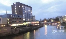 迪肯大学国际会计专业和昆士兰科技大学商业学硕士-职业会计专业哪个好？