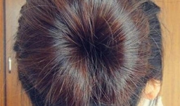 盘头发简单好看的步骤