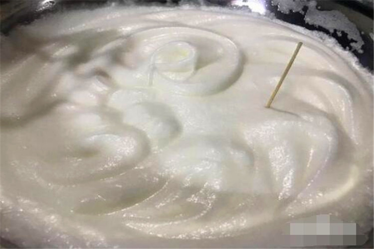 蛋清如何打成奶油状
