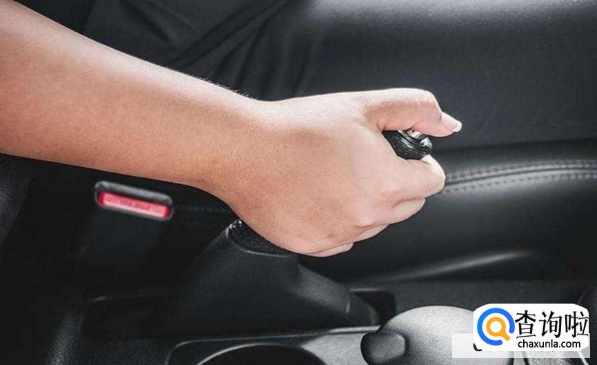 行车途中刹车失灵怎么办