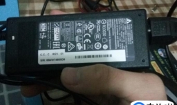 怎样拆解笔记本电源适配器