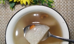 怎样做止咳的川贝枇杷花雪梨汤？