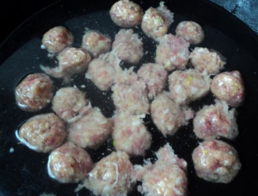 猪肉丸子汤的做法