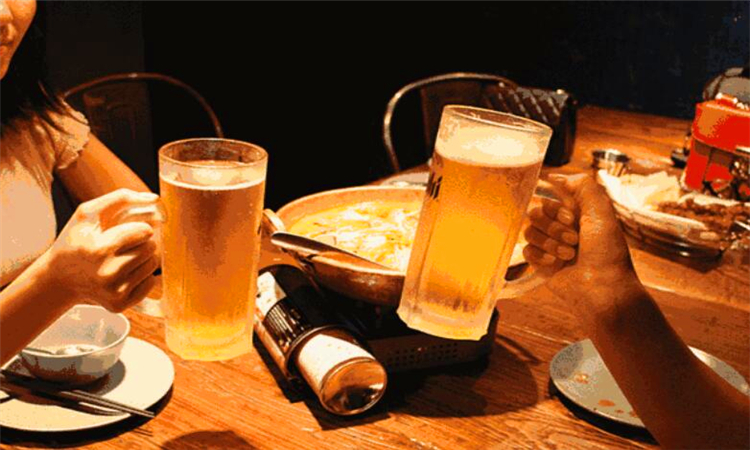 冬季喝啤酒可以暖身吗