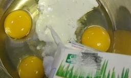 网红抹茶红豆毛巾卷的做法