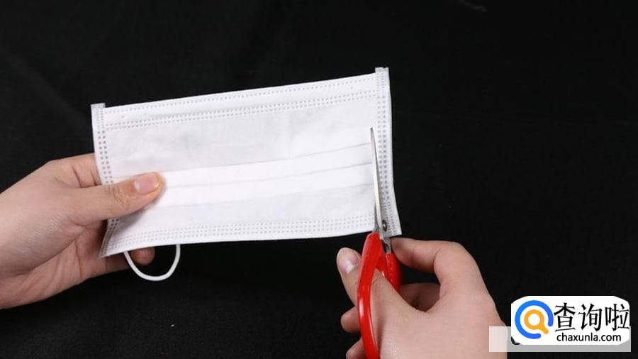 两个一次性口罩一起带好吗