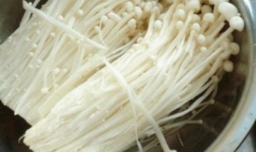 平底锅煎金针菇的做法