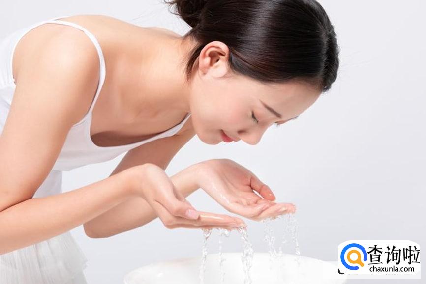 满脸痘印维生素e擦痘印有用吗