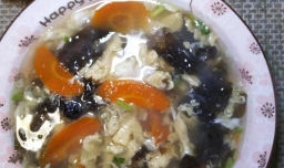 怎样做美味的紫菜胡萝卜蛋花汤？