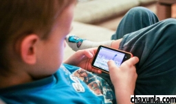 孩子总是抱着手机怎么办