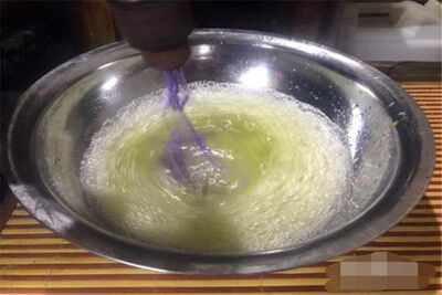 蛋清如何打成奶油状