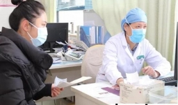 皮肤上的小肉球是怎么回事