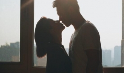 遇到喜欢的人怎么接近