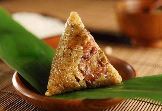 粽子粘叶子的原因
