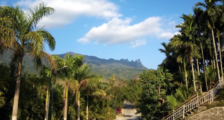 三区一中心 指什么