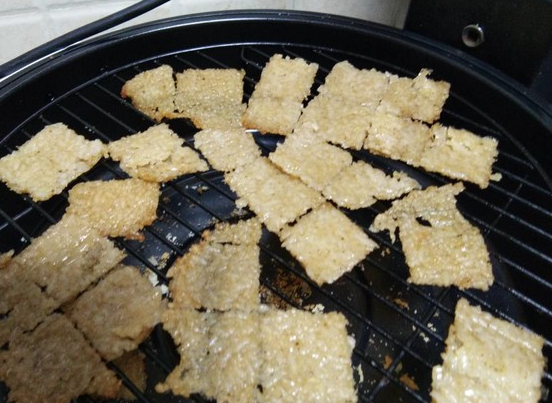 怎么用生的大米炸锅巴