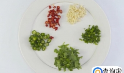 如何制作香辣凉面？