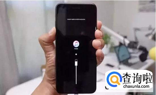 iphone黑屏但是有震动怎么办