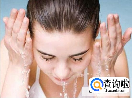冬季洗脸要注意什么