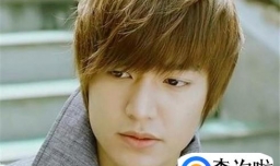 男生亚麻色头发